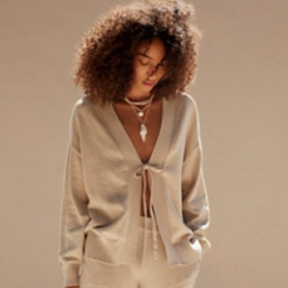 Solar Sweater Set
Free People
NWOT
COLOR- Oat